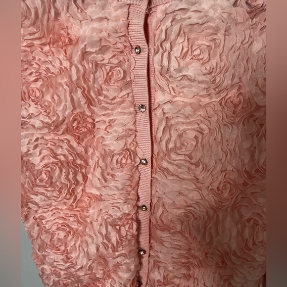 NEW YORK & COMPANY Adorable PINK sweater- Size MEDIUM - Picture 6 of 6